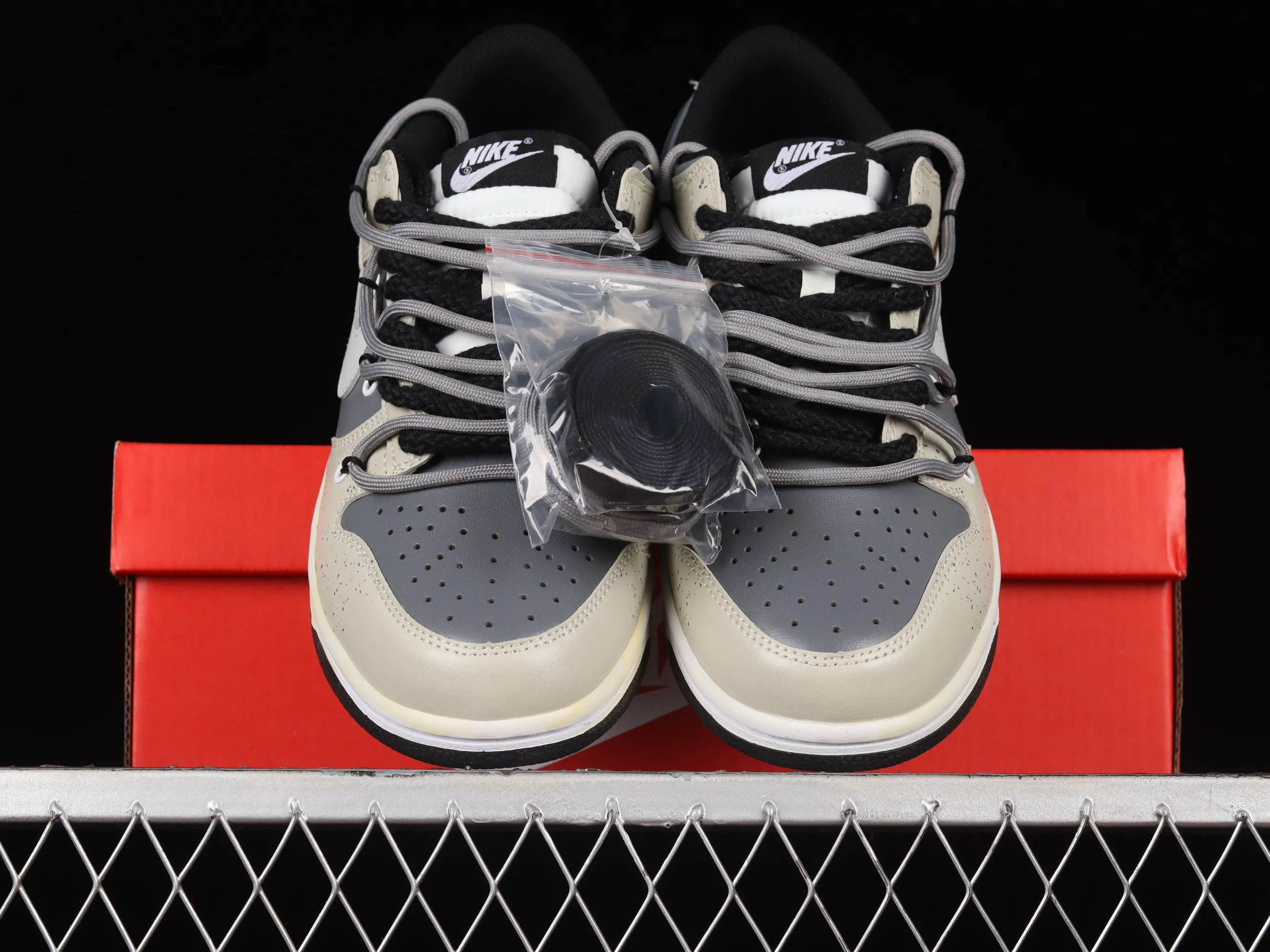All Categories Nk SB Dunk Series Nk SB Dunk Low Low-top Sneakers Nk Dunk Low Desert Wasteland Customized version of deconstructed strap casual sneakers DD1391-100